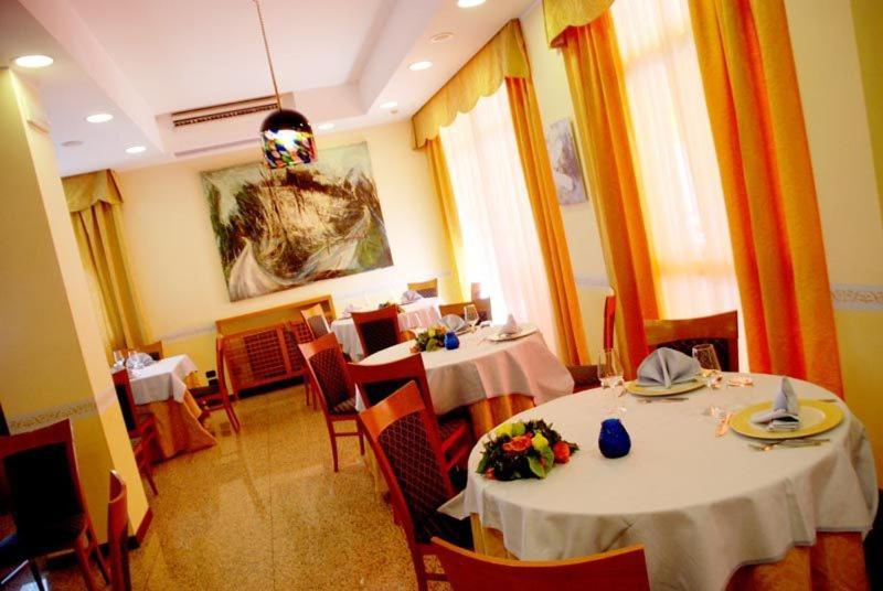 Hotel San Giacomo مونتيبراندون المظهر الخارجي الصورة