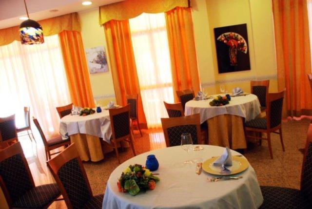 Hotel San Giacomo مونتيبراندون المظهر الخارجي الصورة